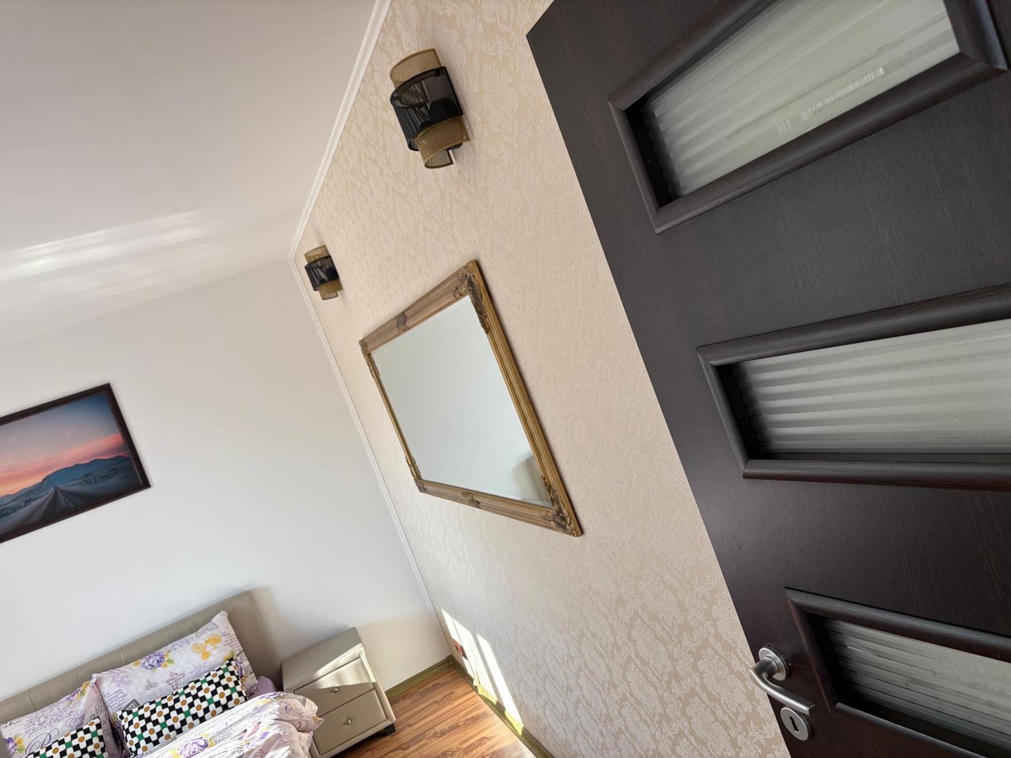 Vila Mik Guesthouse Sacele Ngoại thất bức ảnh