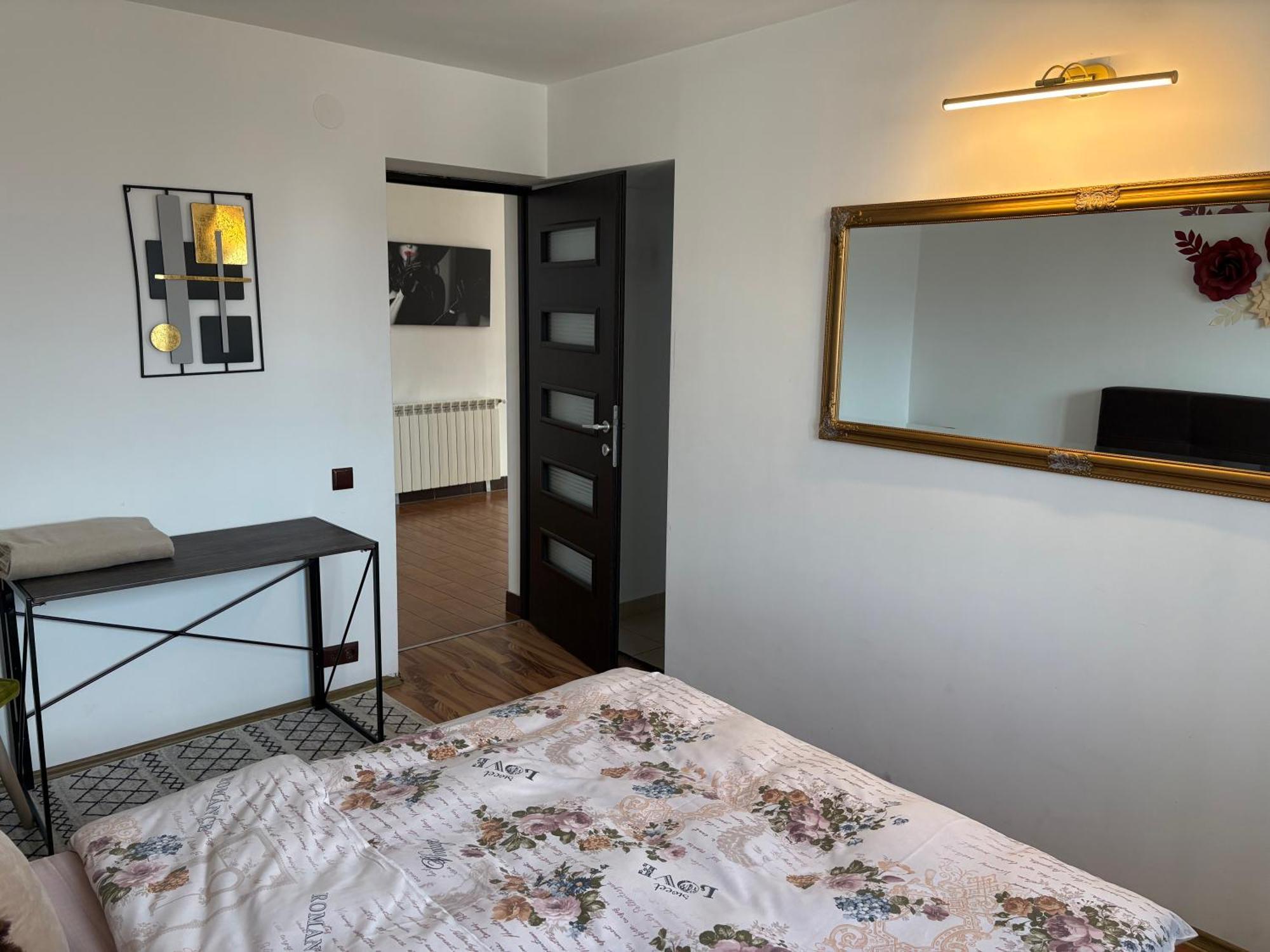 Vila Mik Guesthouse Sacele Ngoại thất bức ảnh